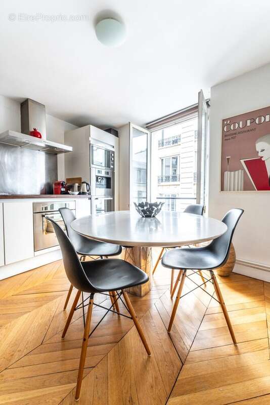 Appartement à PARIS-2E