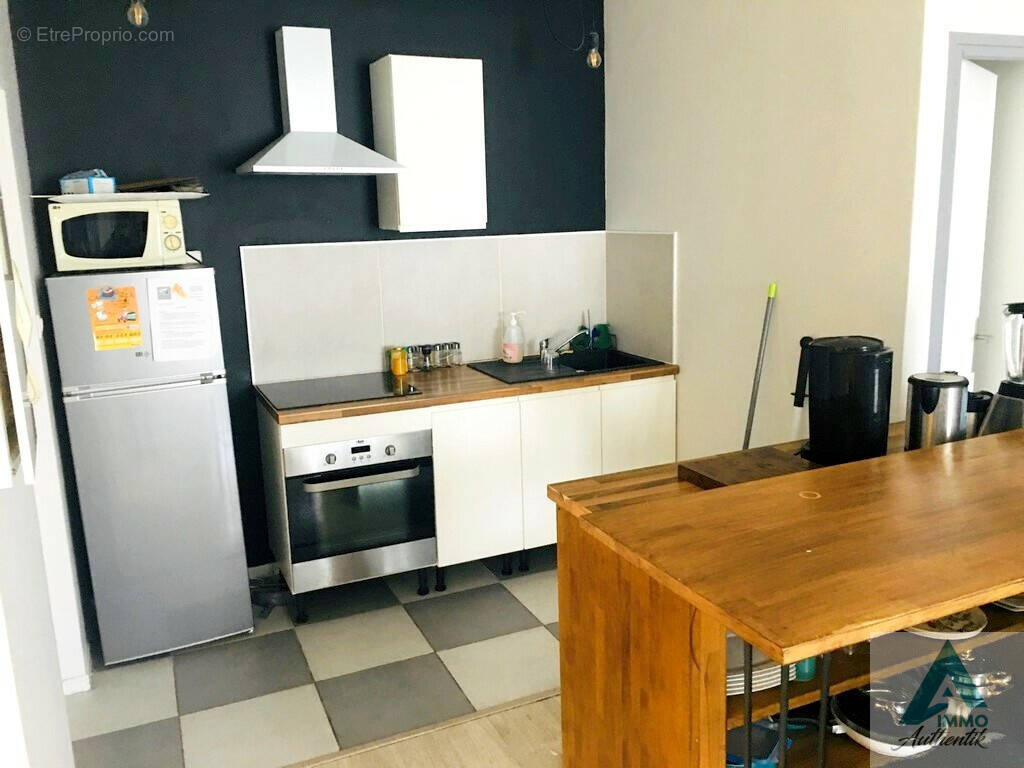 Appartement à MARSEILLE-4E