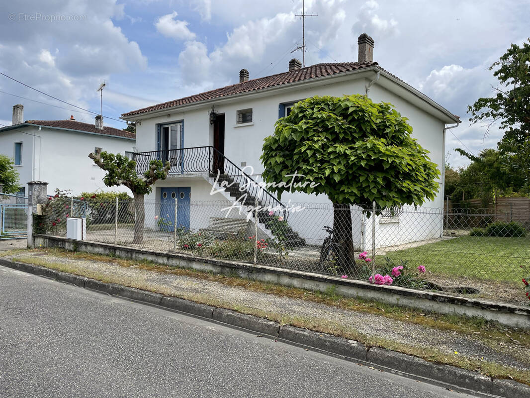 Maison à LE PASSAGE