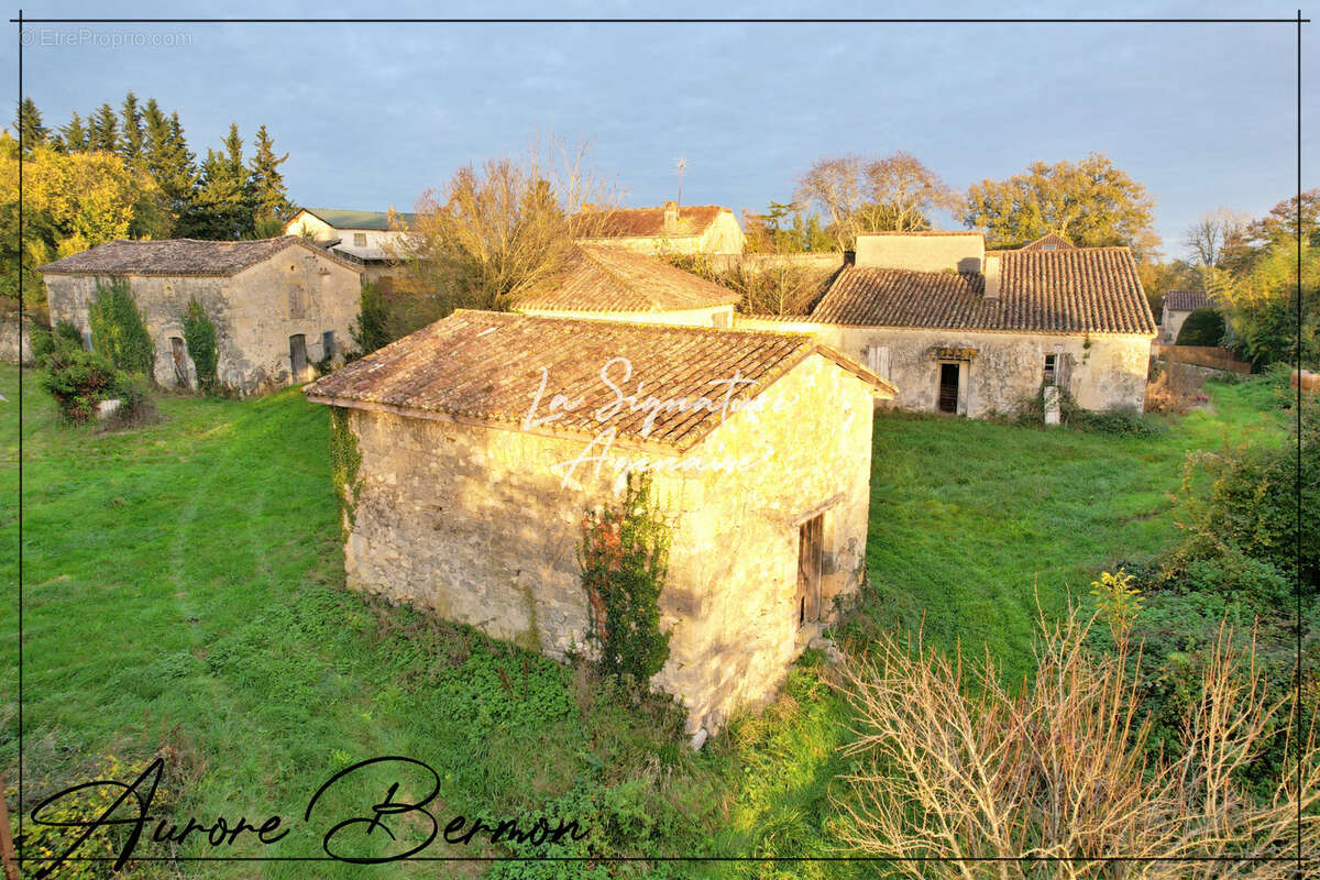 Maison à MONCRABEAU