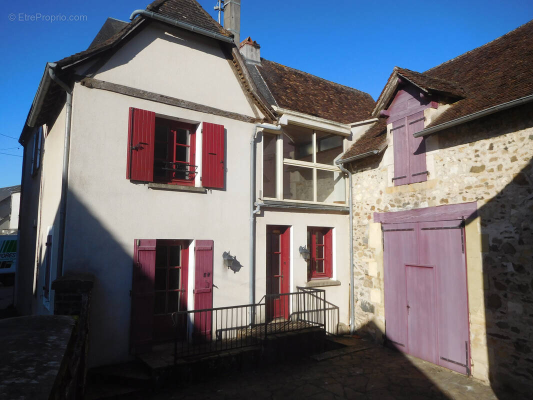 Maison à LANOUAILLE