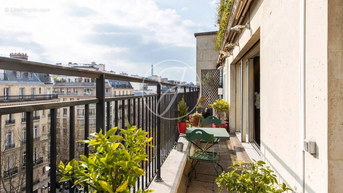 Appartement à PARIS-7E