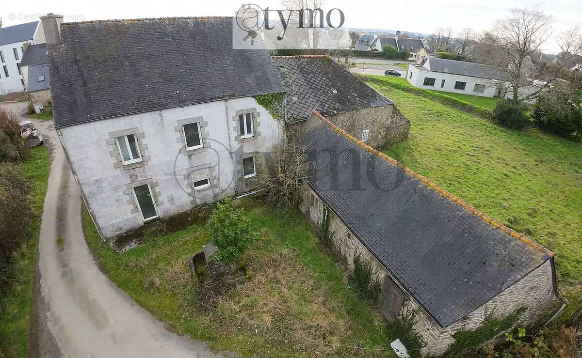 Maison à PLOUEDERN