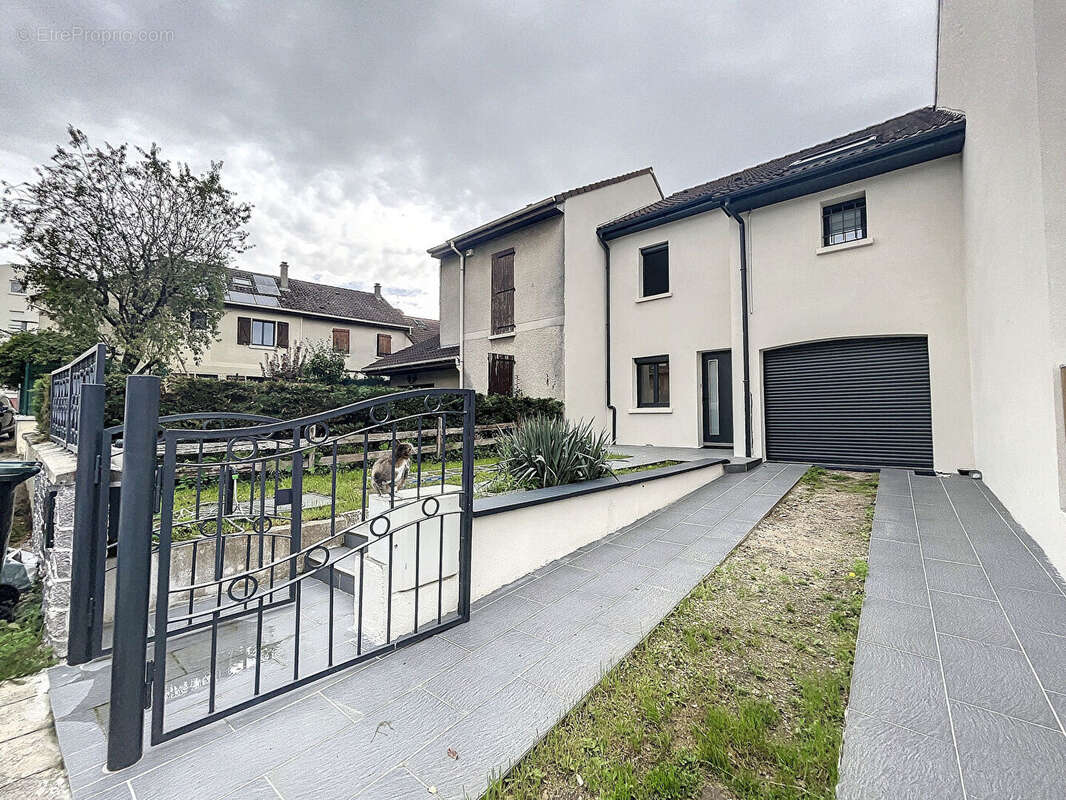 Maison à SOTTEVILLE-LES-ROUEN