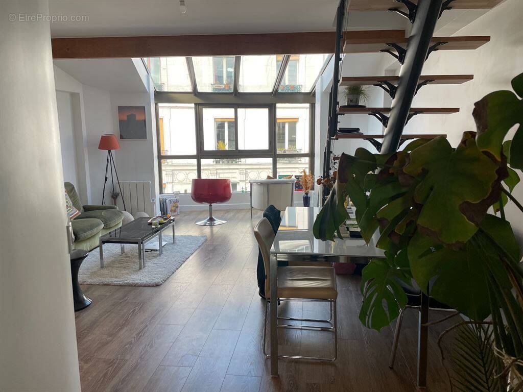 Appartement à PARIS-20E