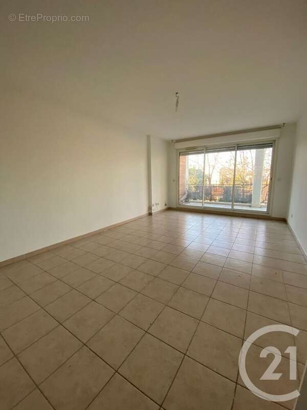 Appartement à MARSEILLE-4E