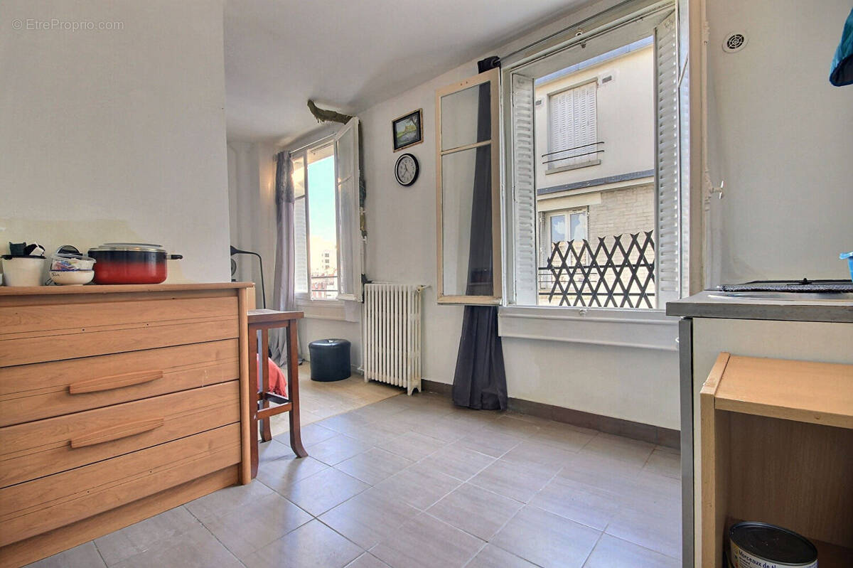 Appartement à AUBERVILLIERS