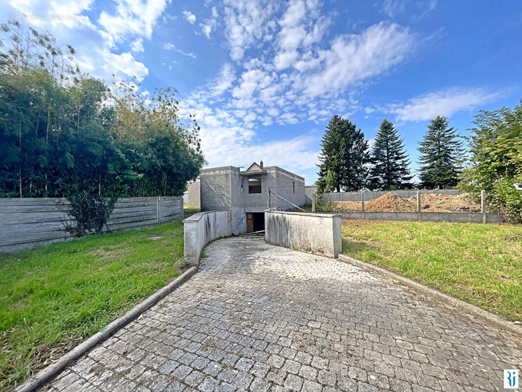 Maison à SAINT-PIERRE-DE-VARENGEVILLE