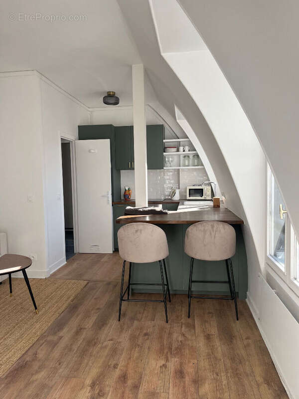 Appartement à PARIS-8E