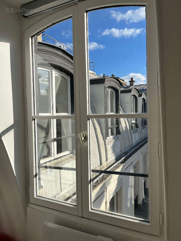 Appartement à PARIS-8E