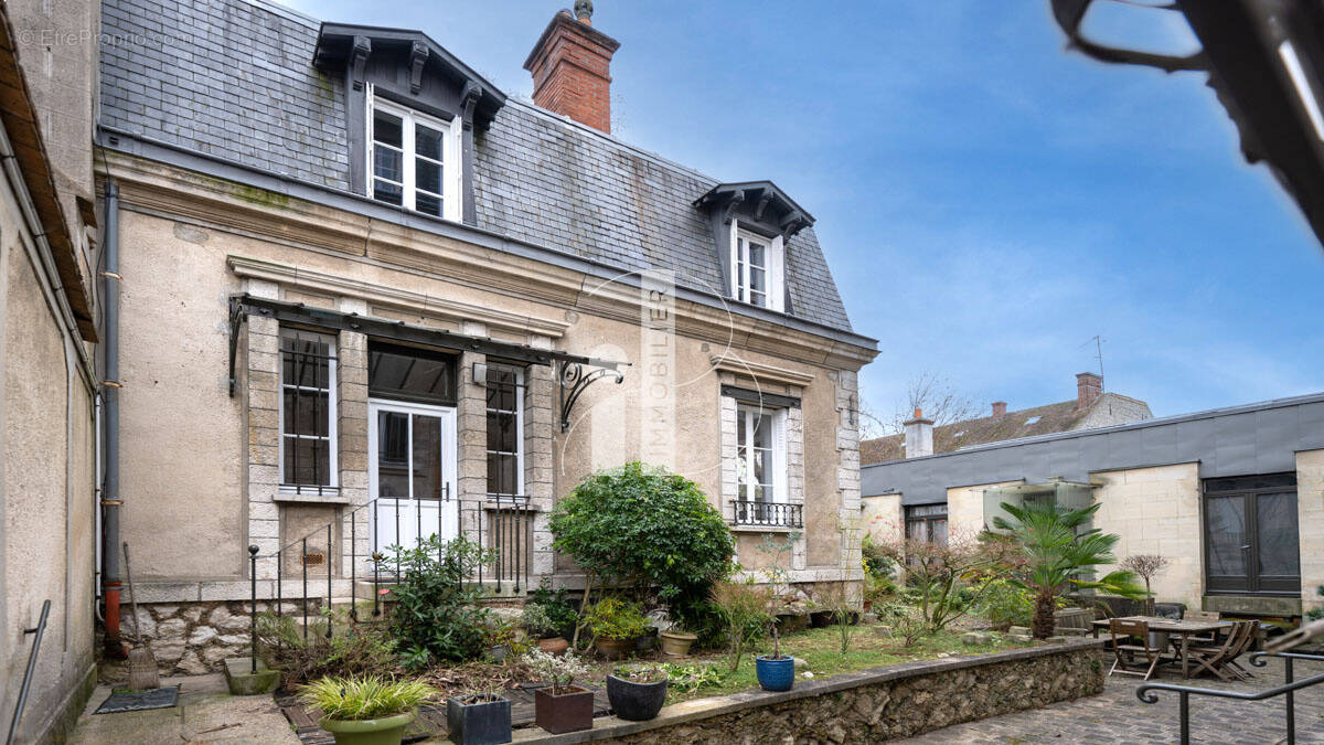 Maison à FONTAINEBLEAU