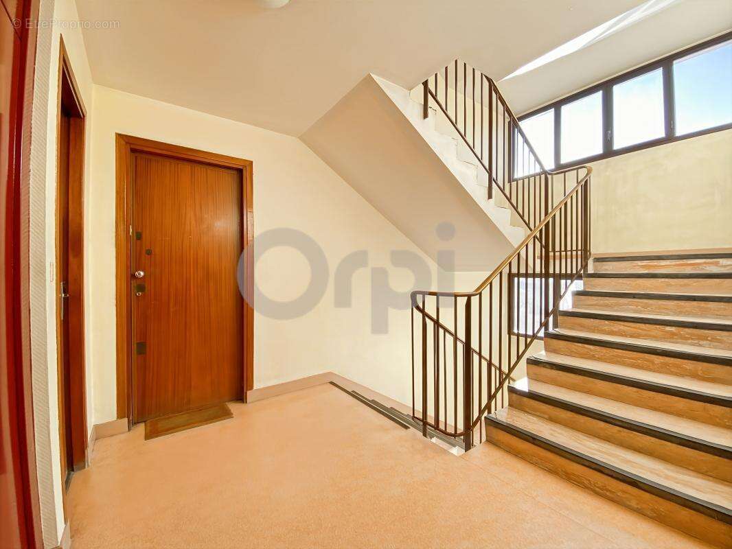 Appartement à PARIS-20E