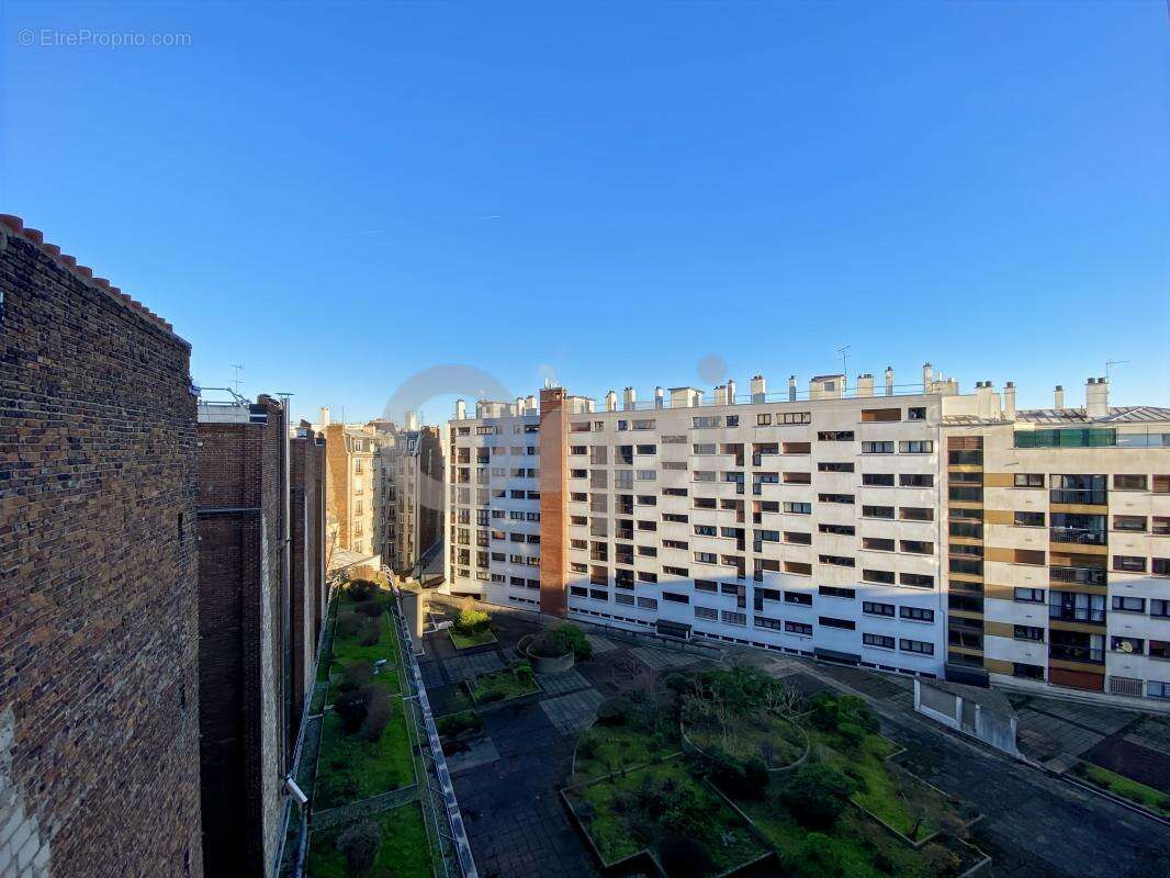 Appartement à PARIS-20E