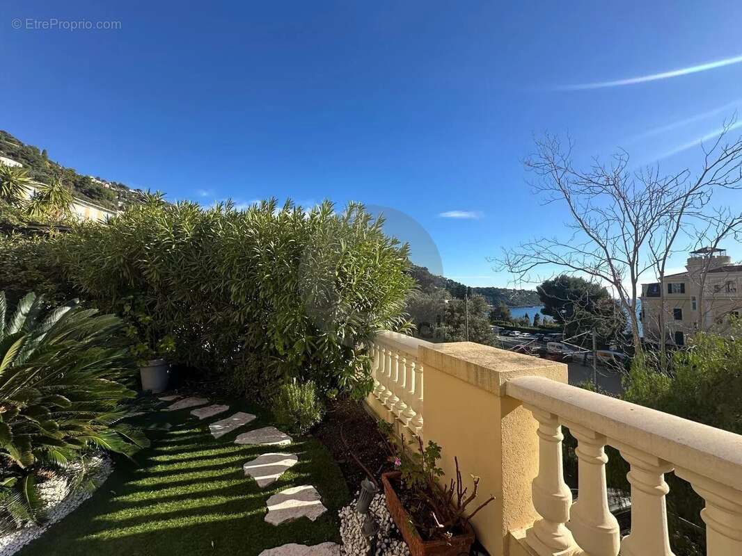 Appartement à ROQUEBRUNE-CAP-MARTIN