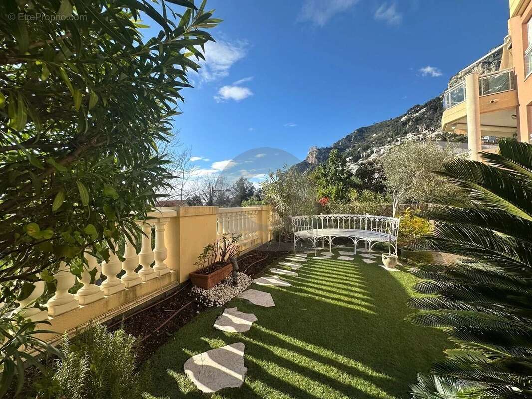 Appartement à ROQUEBRUNE-CAP-MARTIN