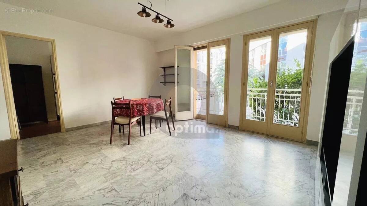 Appartement à MENTON