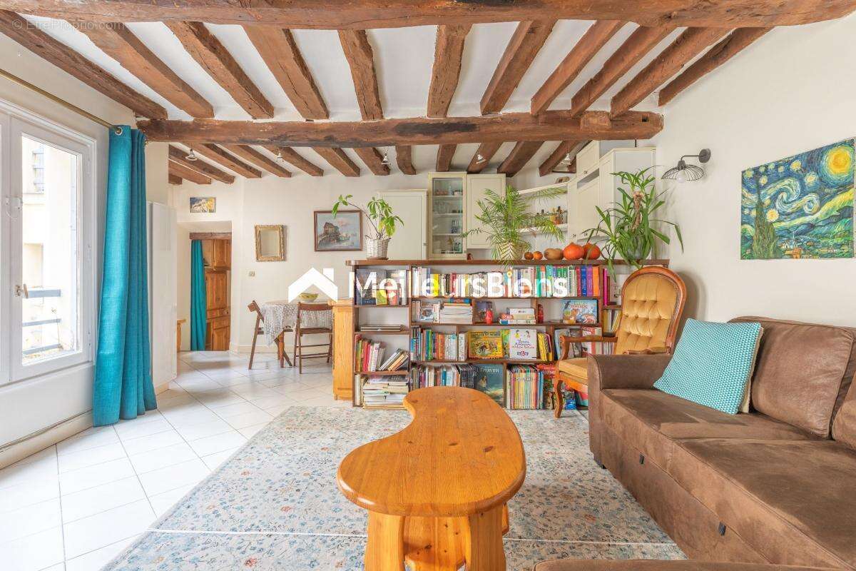 Appartement à PARIS-1E