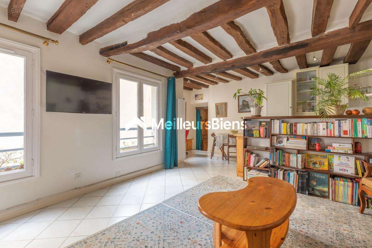 Appartement à PARIS-1E