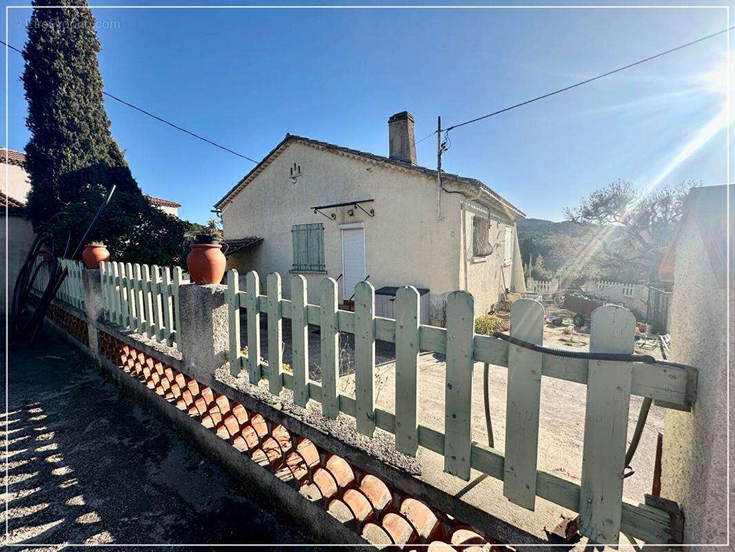 Maison à SIX-FOURS-LES-PLAGES