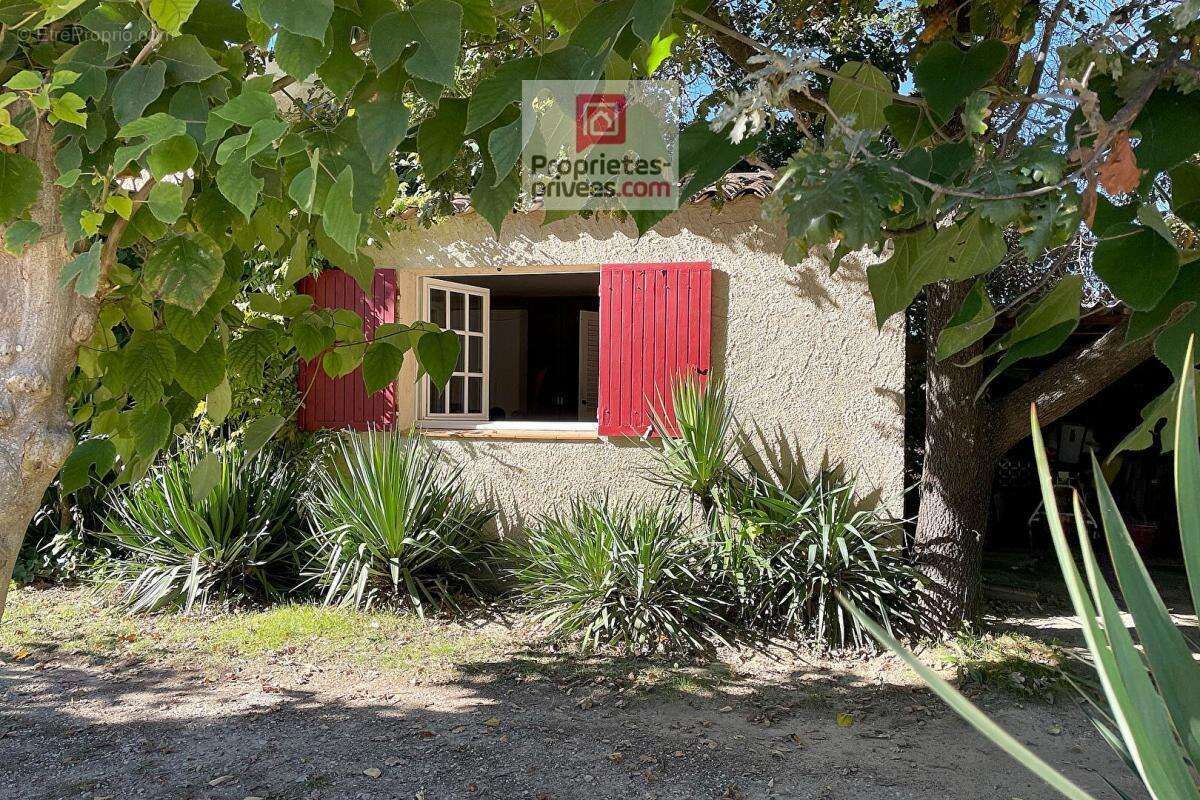 Maison à LA MOTTE-D&#039;AIGUES