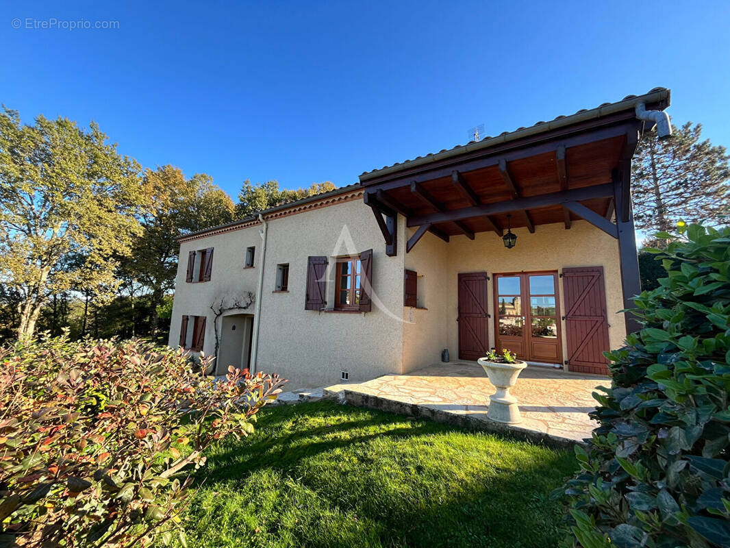 Maison à PUY-L&#039;EVEQUE