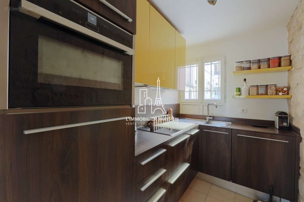 Appartement à PARIS-18E