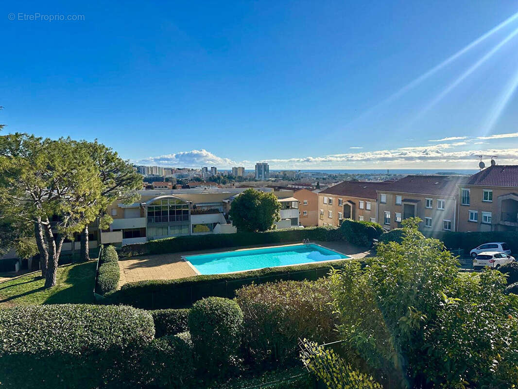 Appartement à SAINT-LAURENT-DU-VAR