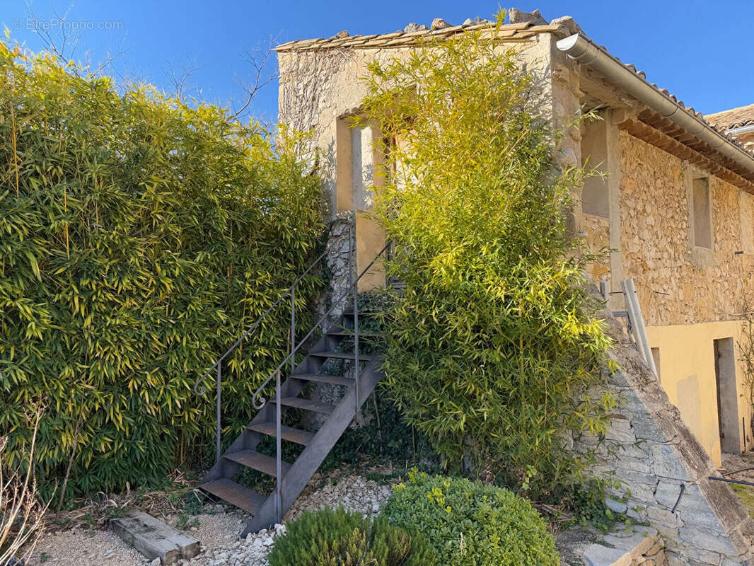 Maison à VAISON-LA-ROMAINE