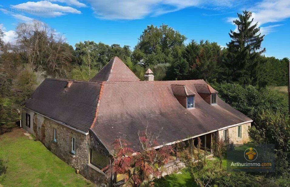 Maison à ROUFFIGNAC-SAINT-CERNIN-DE-REILHAC