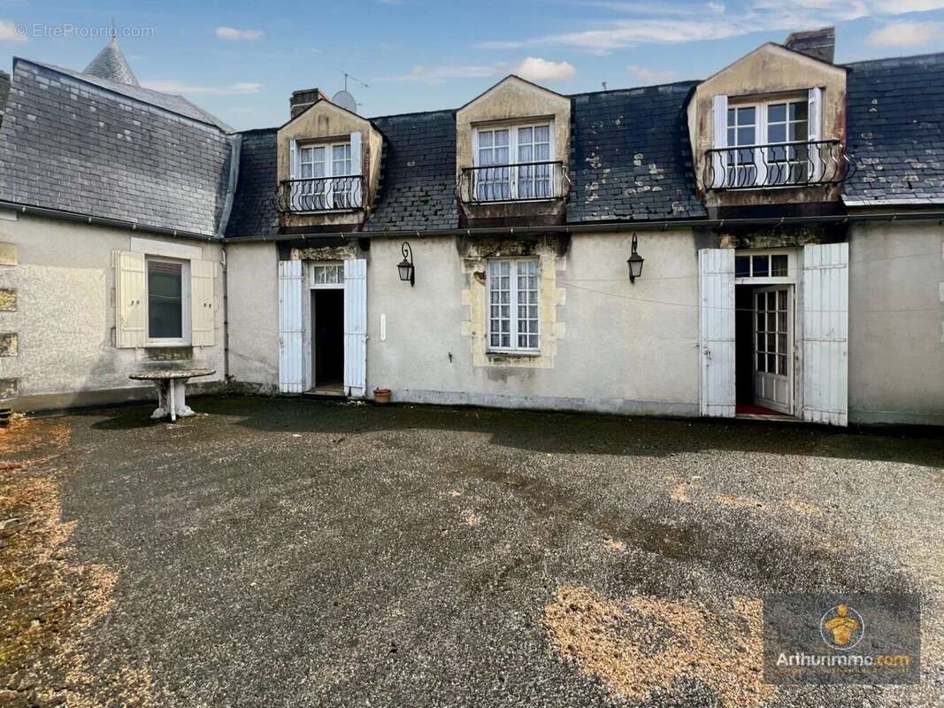 Maison à LE BUISSON-DE-CADOUIN