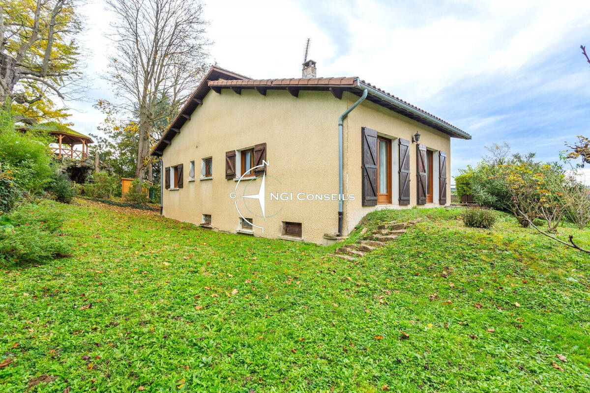 Maison à COLLONGES-AU-MONT-D&#039;OR