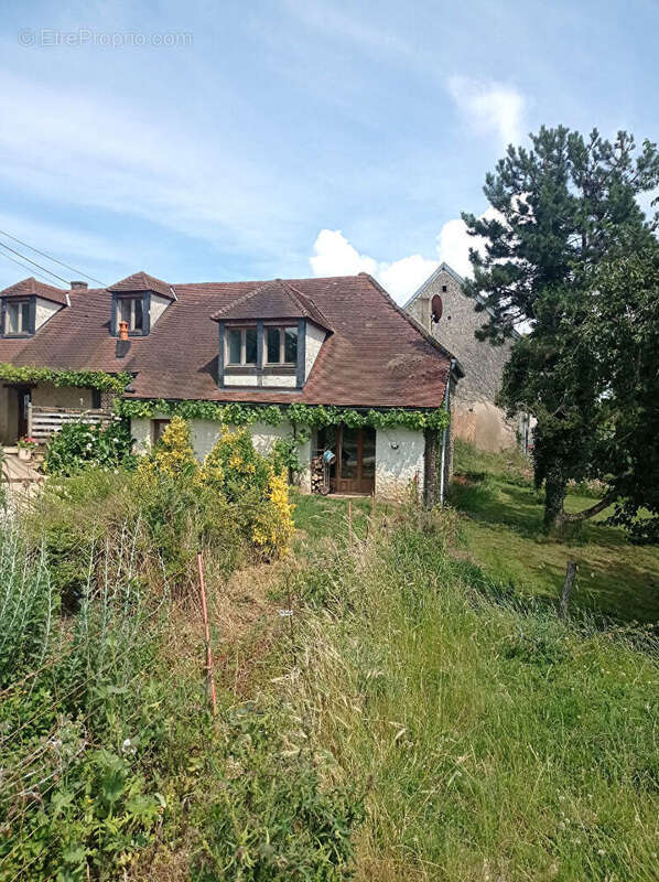 Maison à AIX-EN-OTHE