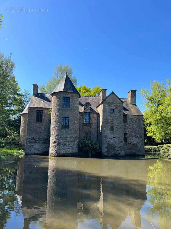 Maison à SAINT-HILAIRE-DU-HARCOUET