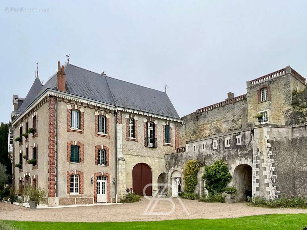 Maison à VERNOU-SUR-BRENNE