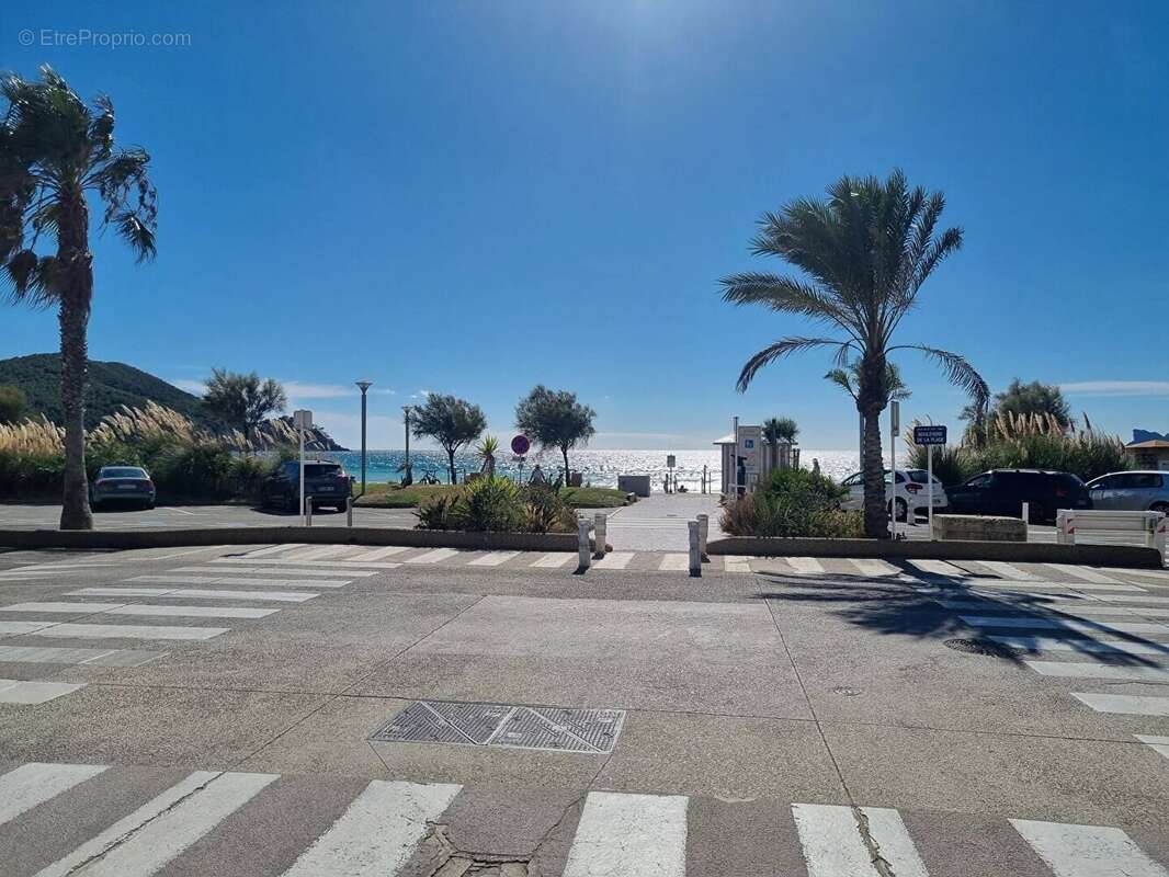 Appartement à SAINT-CYR-SUR-MER