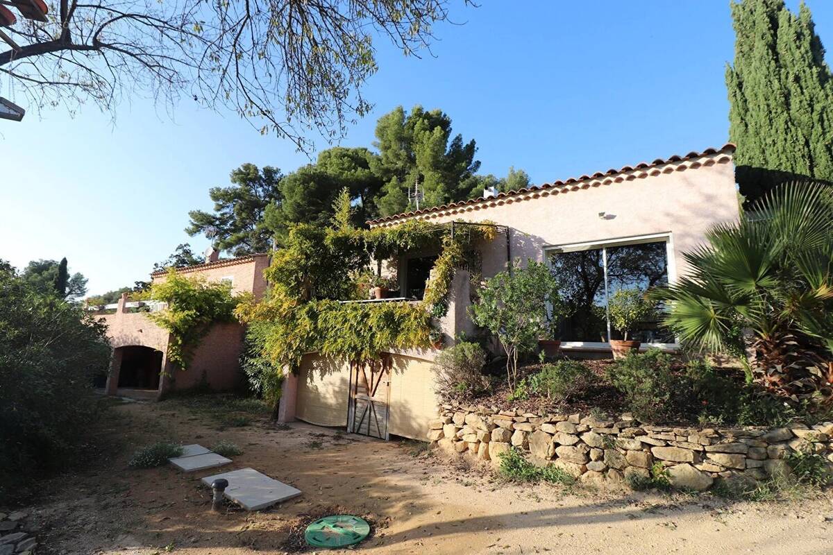 Maison à SAINT-CYR-SUR-MER