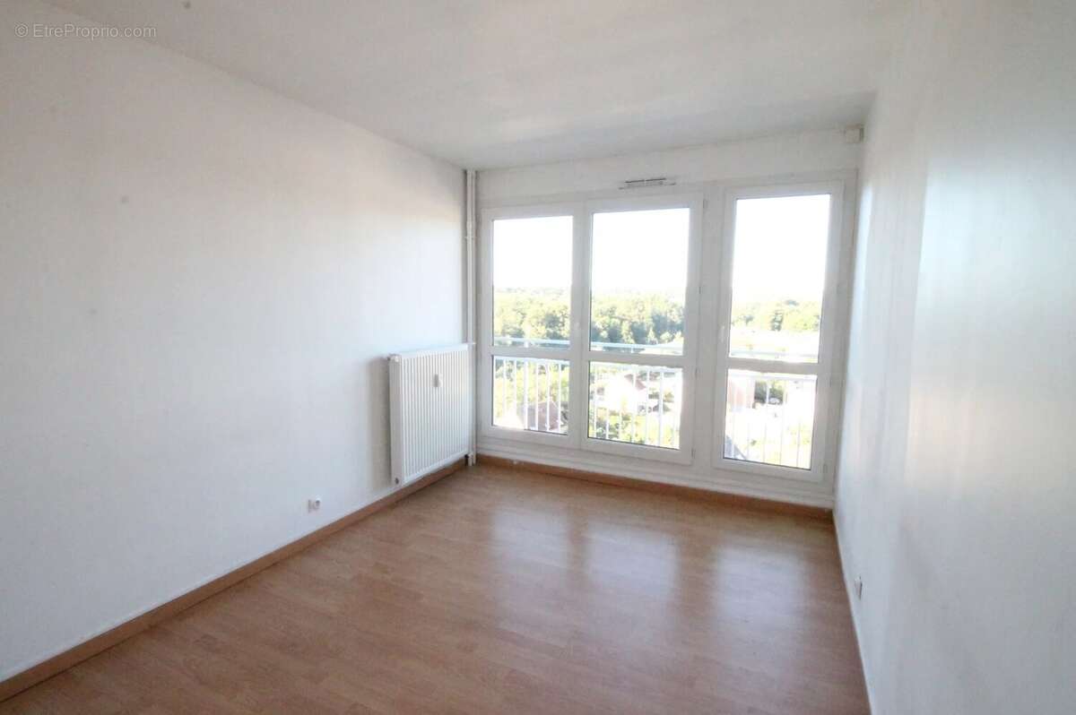 Appartement à MONTATAIRE