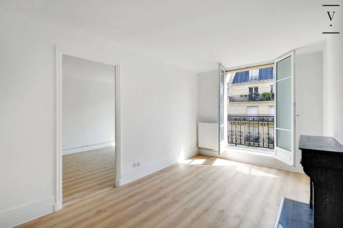 Appartement à PARIS-4E