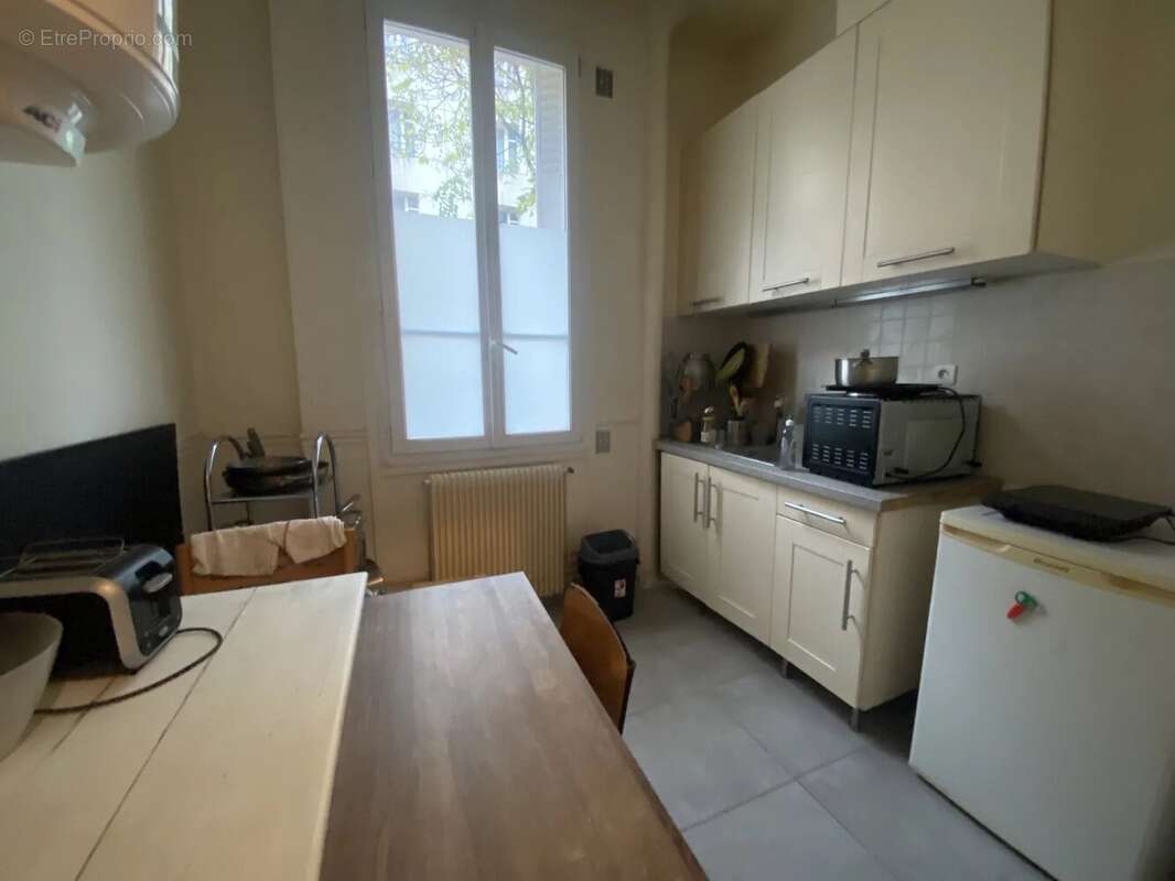 Appartement à PARIS-14E