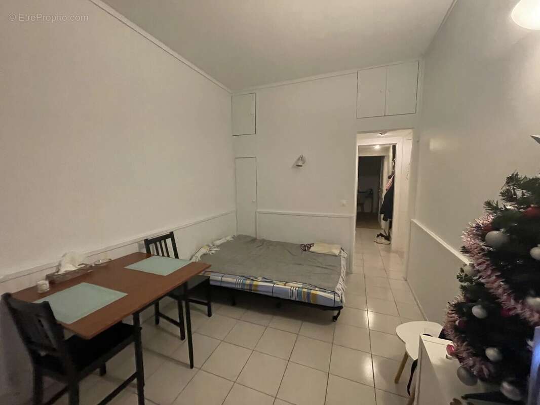 Appartement à PARIS-14E