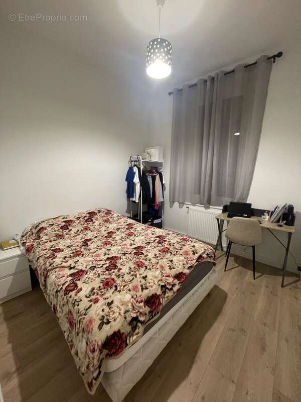 Appartement à PARIS-14E