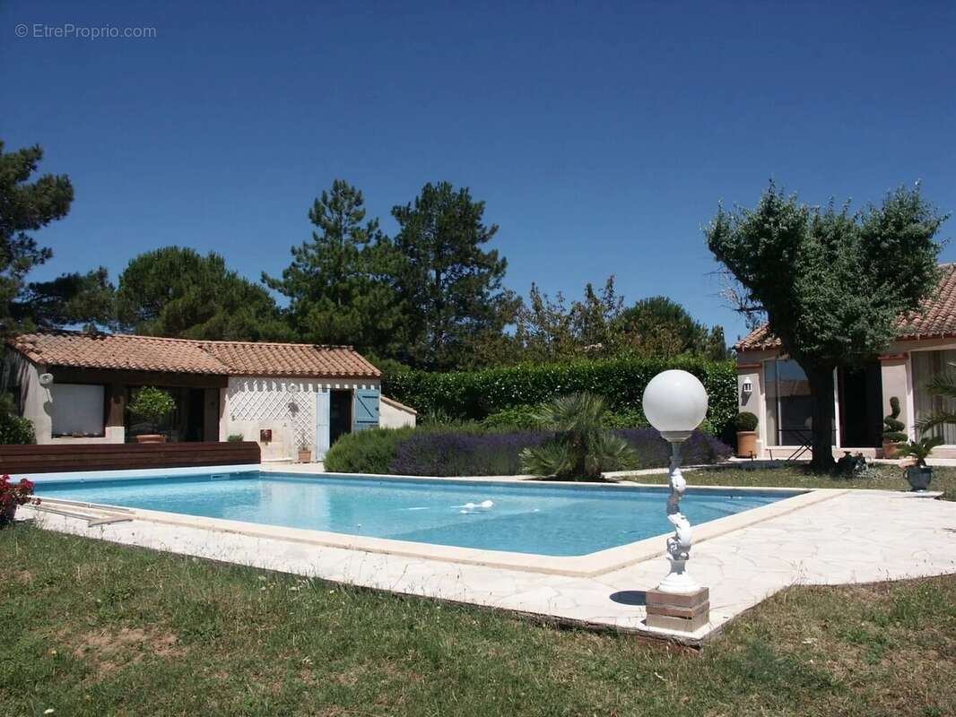 Maison à VILLEMOUSTAUSSOU