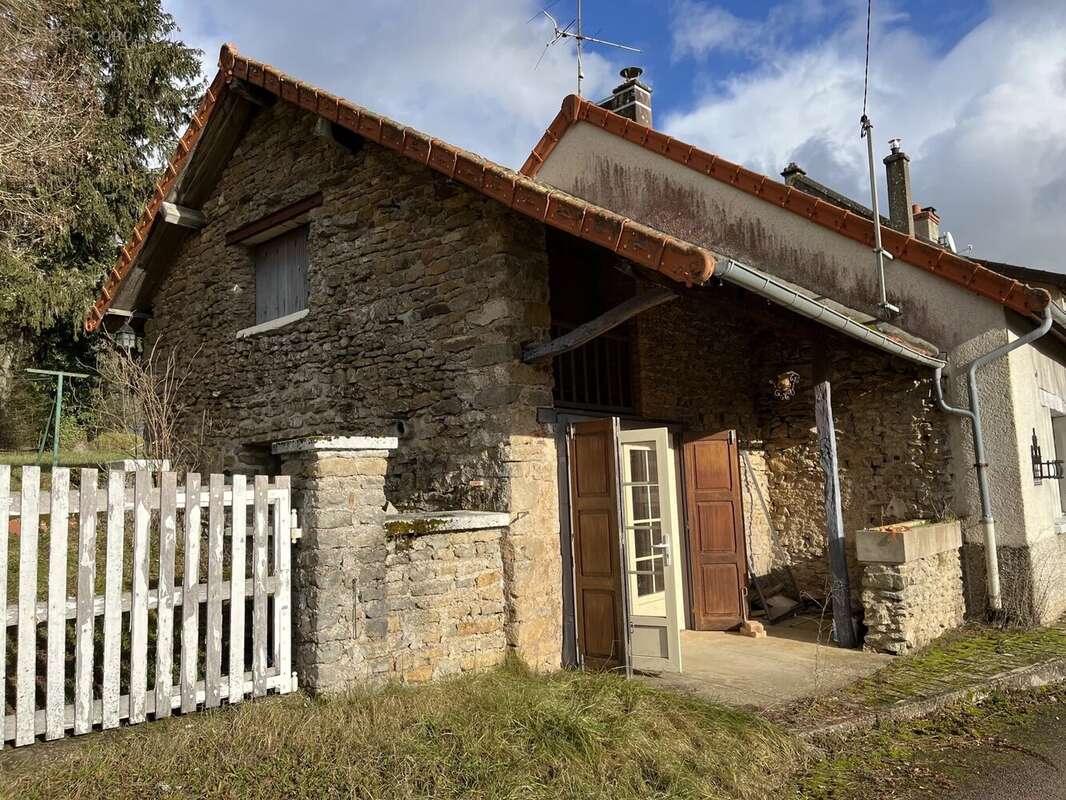 Maison à LIERNAIS