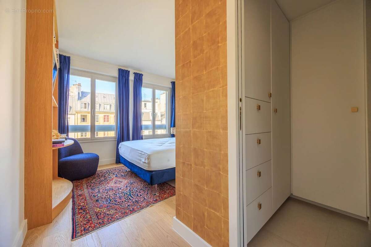 Appartement à PARIS-3E