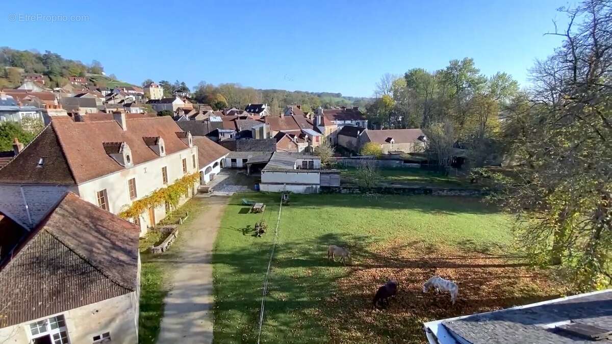 Maison à L&#039;ISLE-SUR-SEREIN