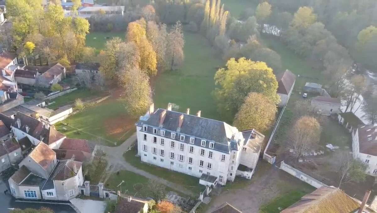 Maison à L&#039;ISLE-SUR-SEREIN