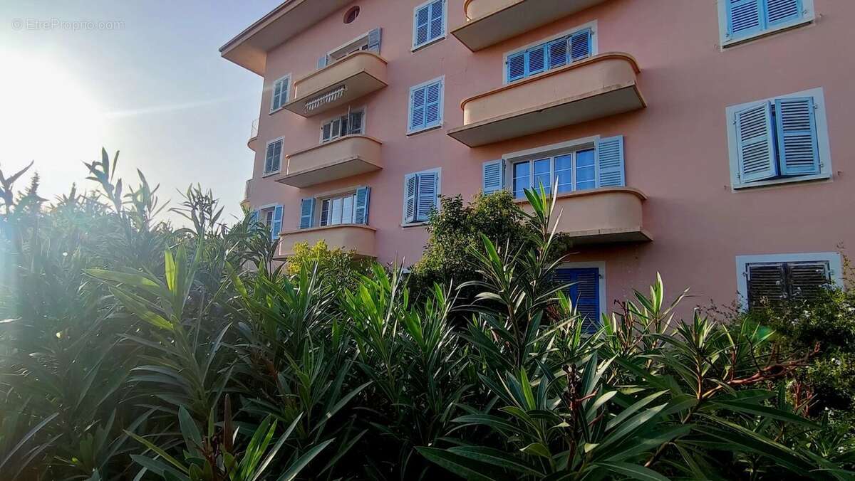 Appartement à FREJUS