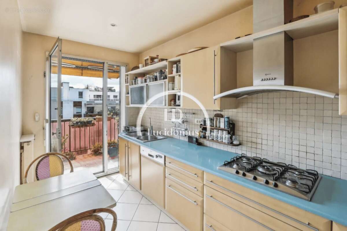 Appartement à PARIS-7E