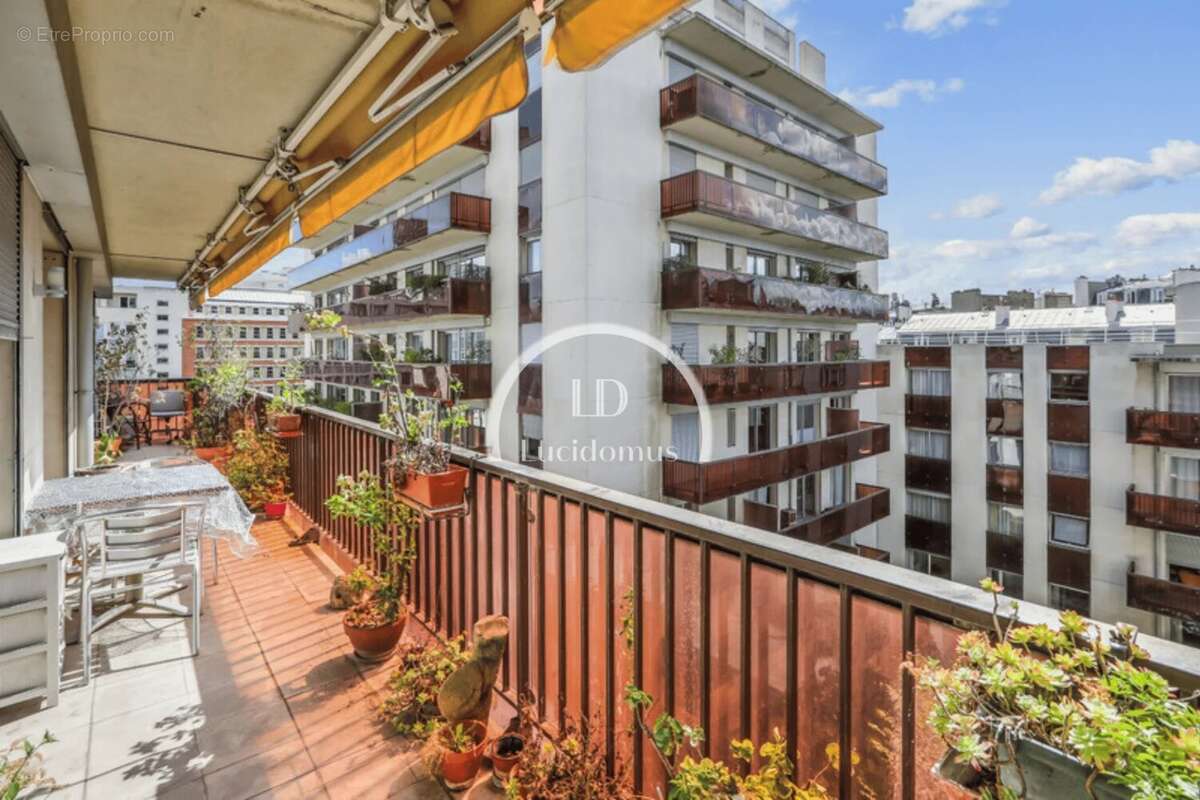 Appartement à PARIS-7E