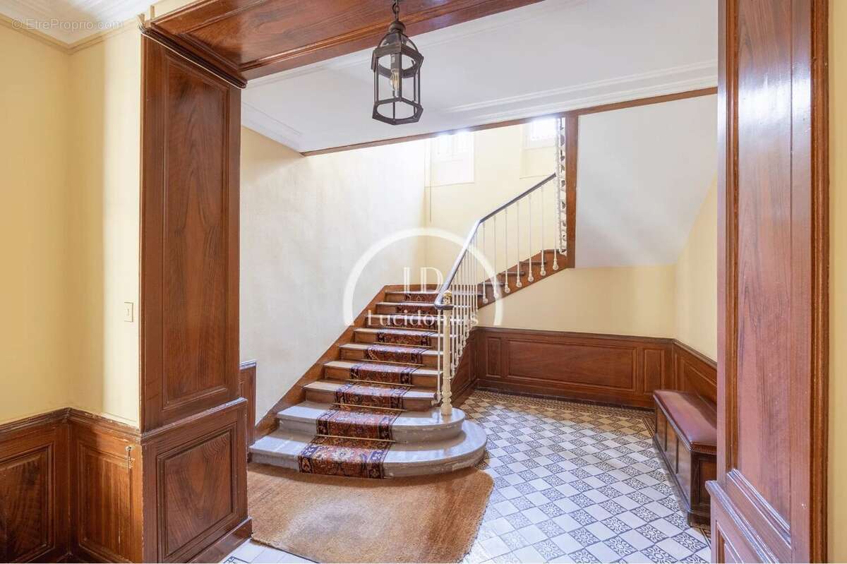 Appartement à PARIS-7E